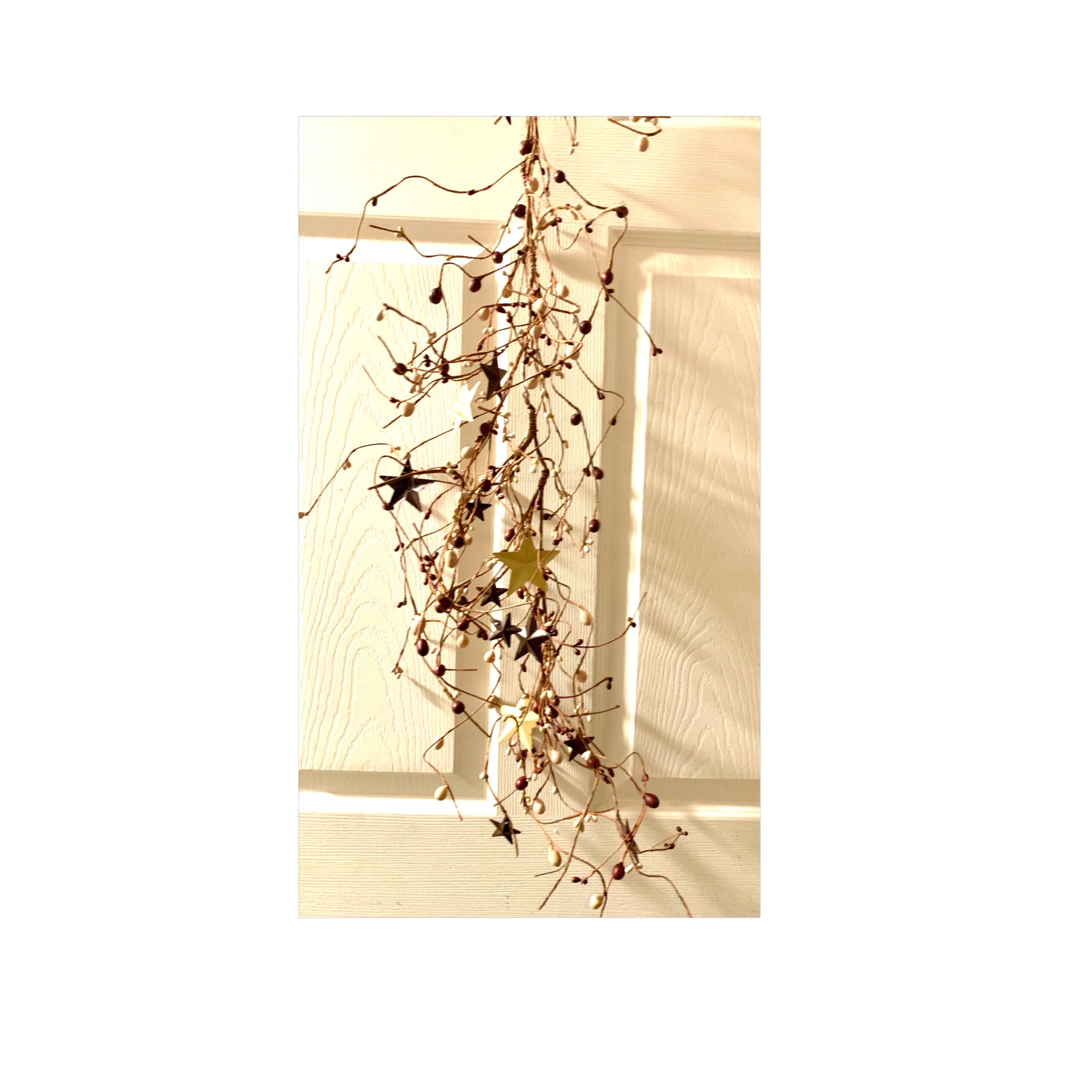 Garland Barn Star and Berry
