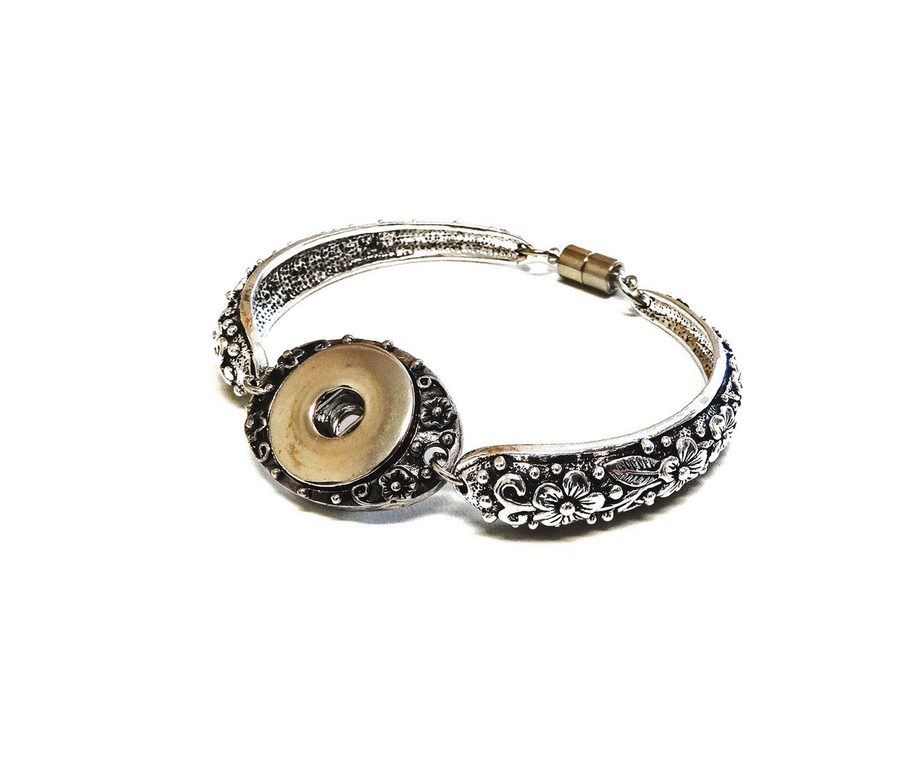 PETUNIA MAGNETIC SNAP JEWEL CUFF