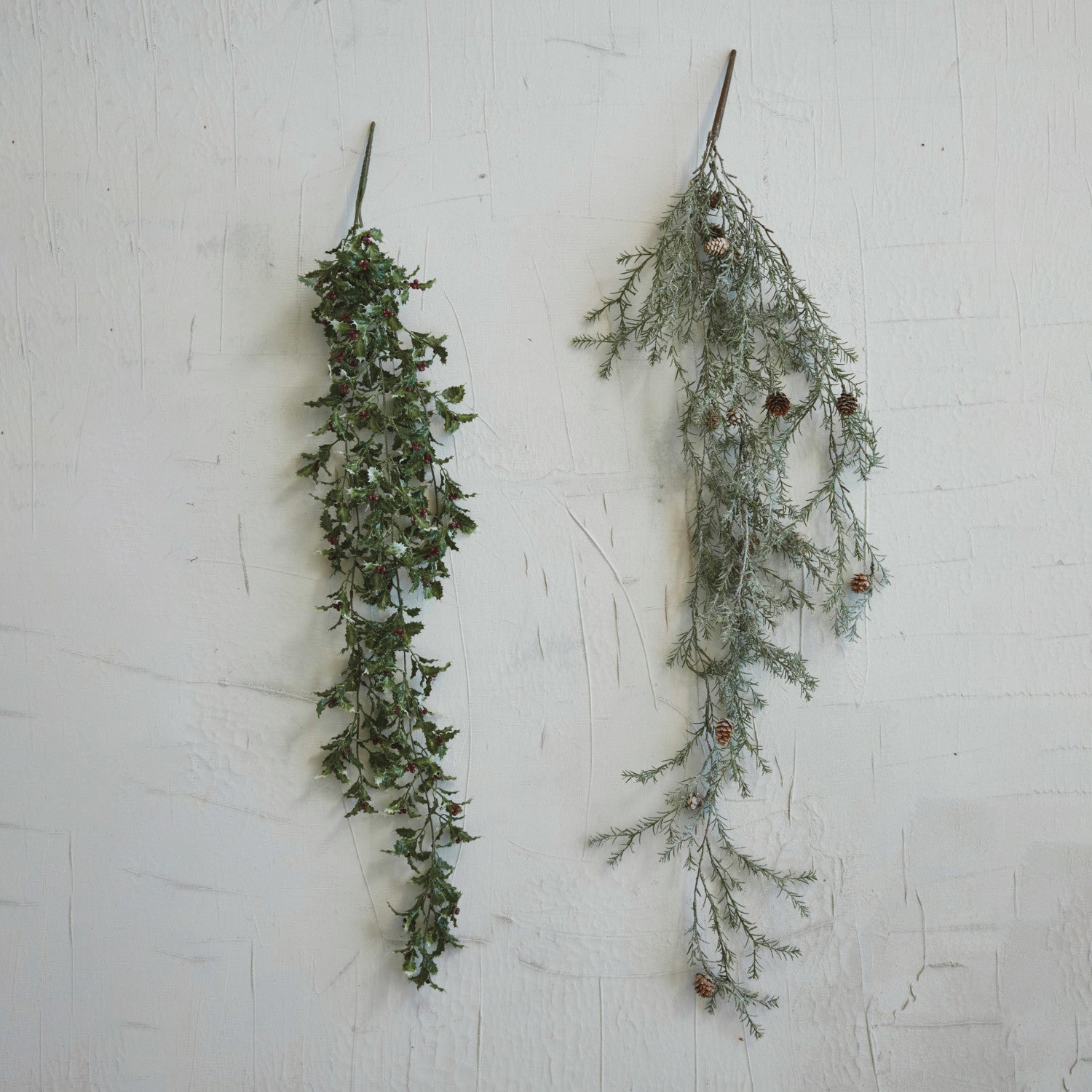 Creative Co-Op Frosted Faux Pine Spray with Pinecones