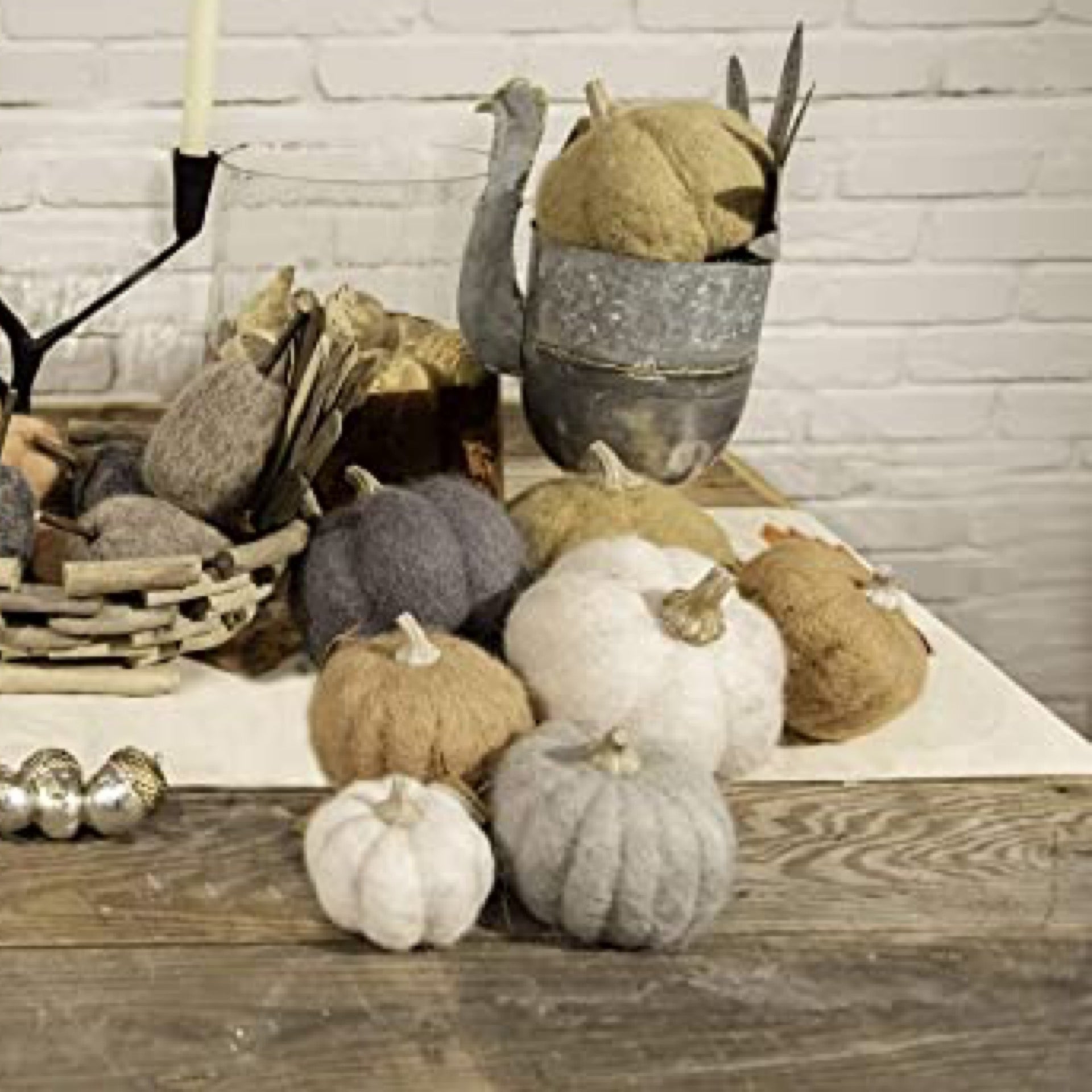 Felt Pumpkin, Asst. White/Grey |  5.5" x 6.25"H