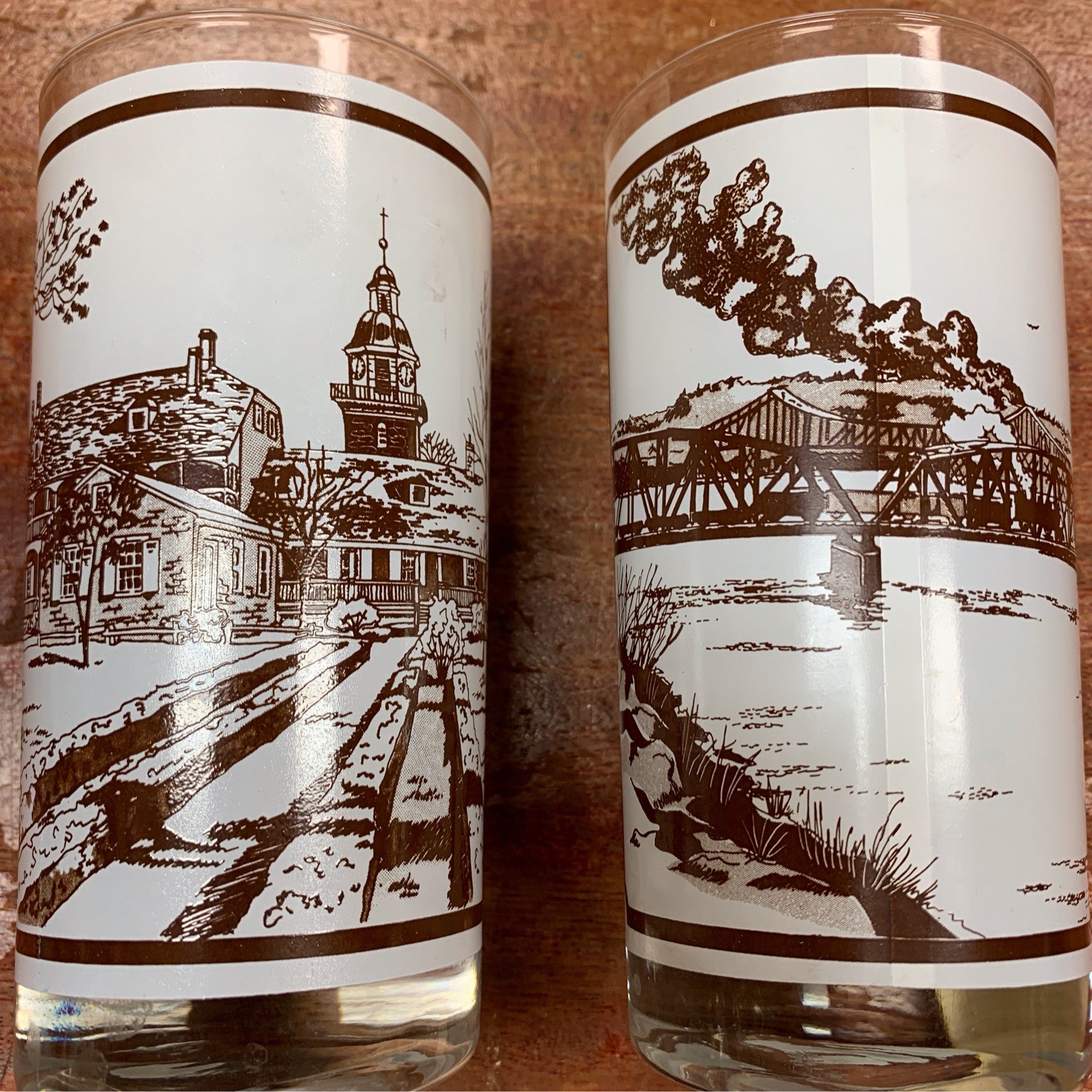 Vintage Beaver Glassware | 3 x 5.5"H