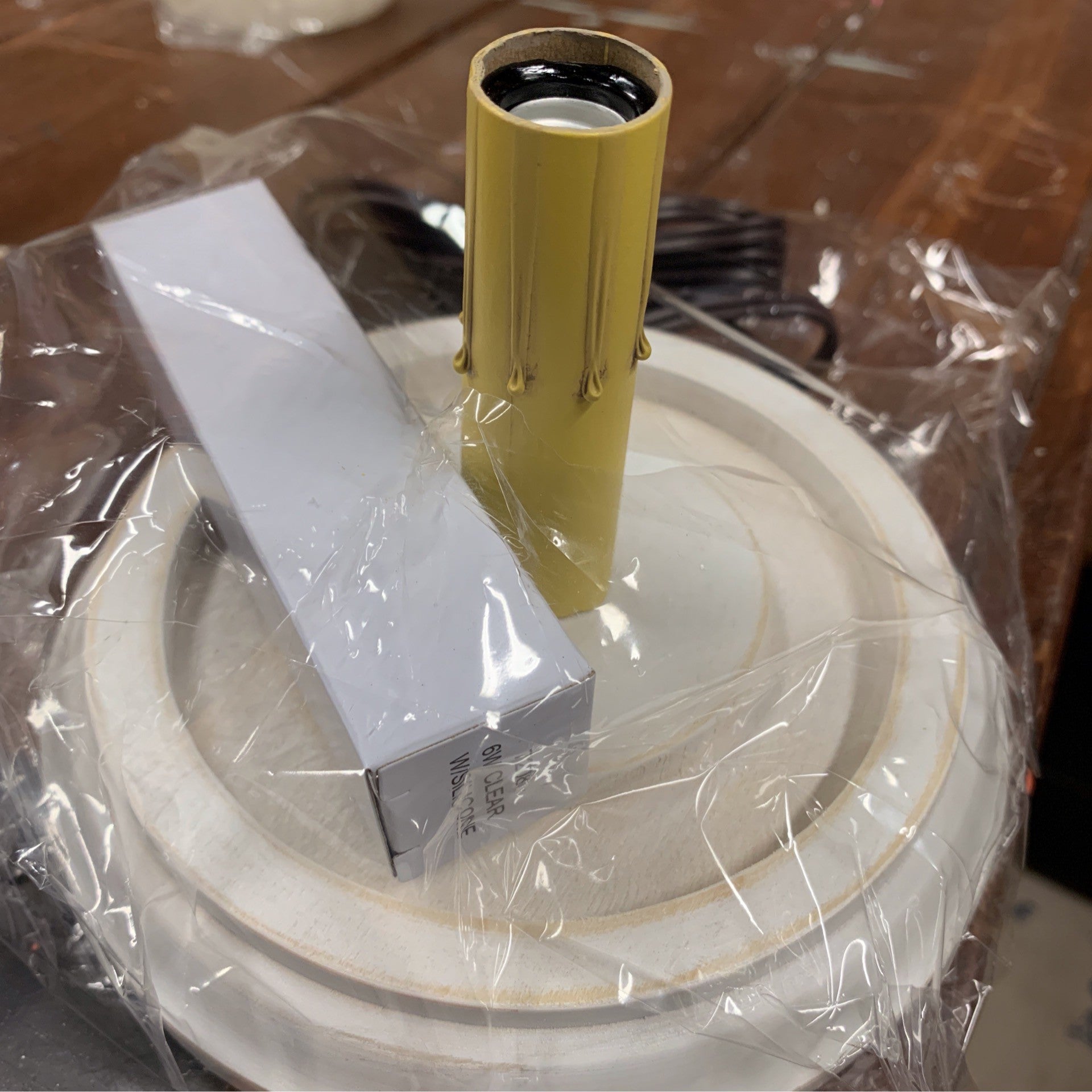 LastingLite Round Base | Country White