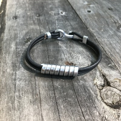 Closed Twist Bracelet | Multiple Sizes
