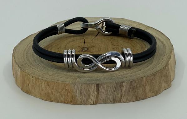 Continuum Twist Bracelet | Multiple Sizes